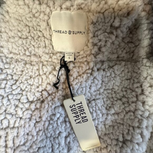 THREAD & SUPPLY - Sherpa Warm Faux Shearling Full Zip Vest Women's Small NWT - Picture 5 of 7